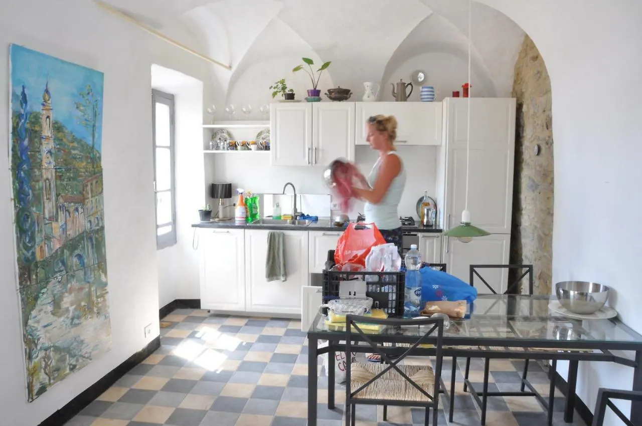 Apartment Ferienwohnung Old Oilmill Near Dolcedo