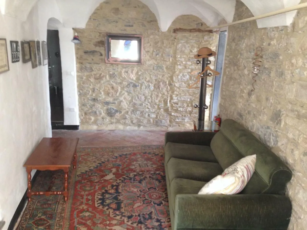 Apartment Ferienwohnung Old Oilmill Near Dolcedo